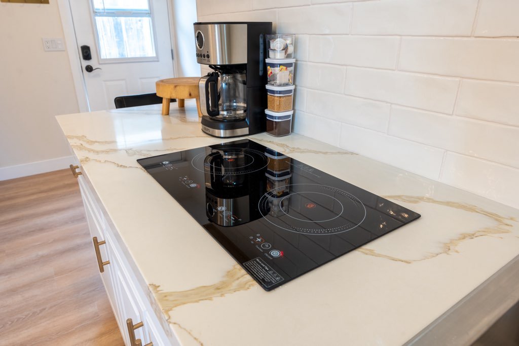 ADU kitchen cooktop